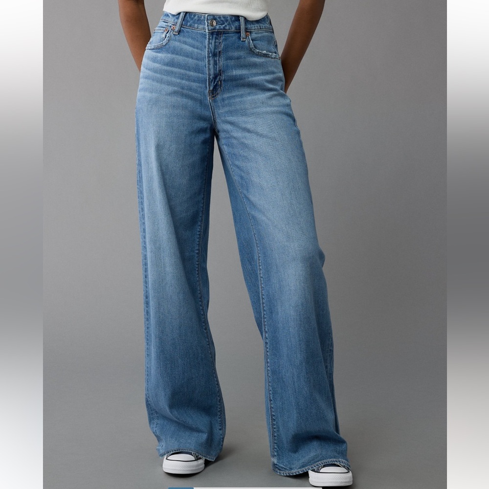 American Eagle Outfitters Blue Flare & Wide Leg Jeans